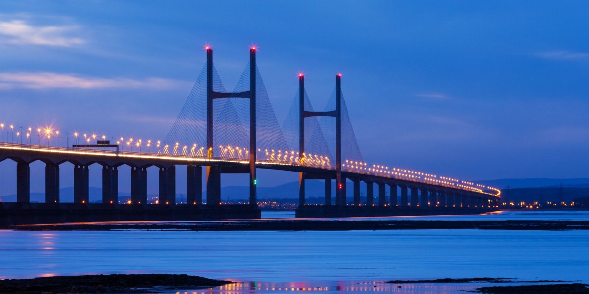 Severn Bridge shut down after man climbs to top to fly a drone