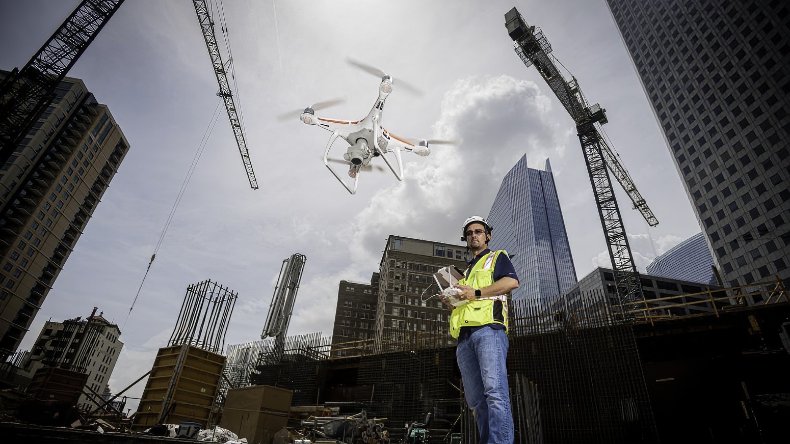 Commercial-property-joins-tech-revolution-with-drones-2-copy-sharpen-sharpen.jpg