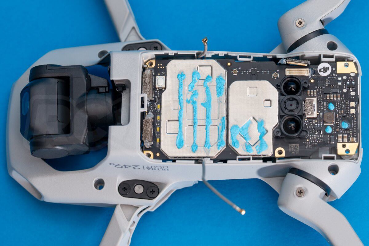See inside DJI Mavic Mini remote controller and the drone - DroneDJ