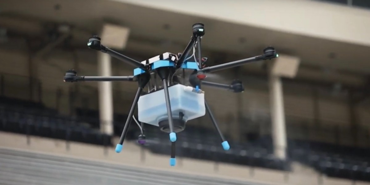 Sanitization drones clear way for cheering Kentucky Derby crowds