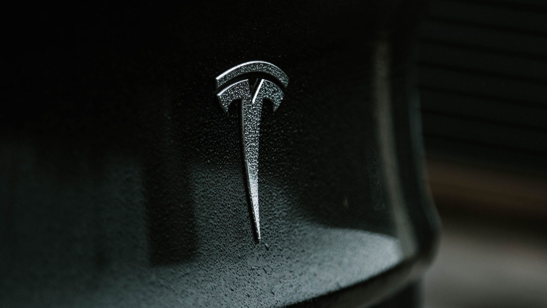 Tesla открыла Gigafactory в Техасе с дронами на мероприятии «CyberRodeo»