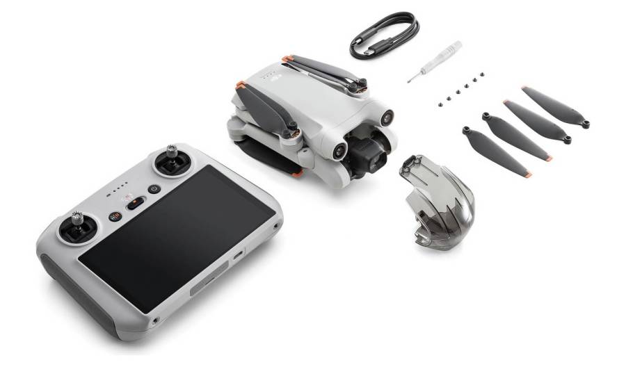 https://dronedj.com/wp-content/uploads/sites/2/2022/04/dji-mini-3-pro-drone-7.jpg?strip=info&w=900
