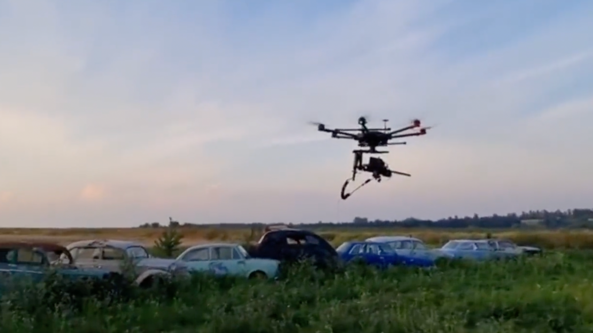 ukraine machine gun drone