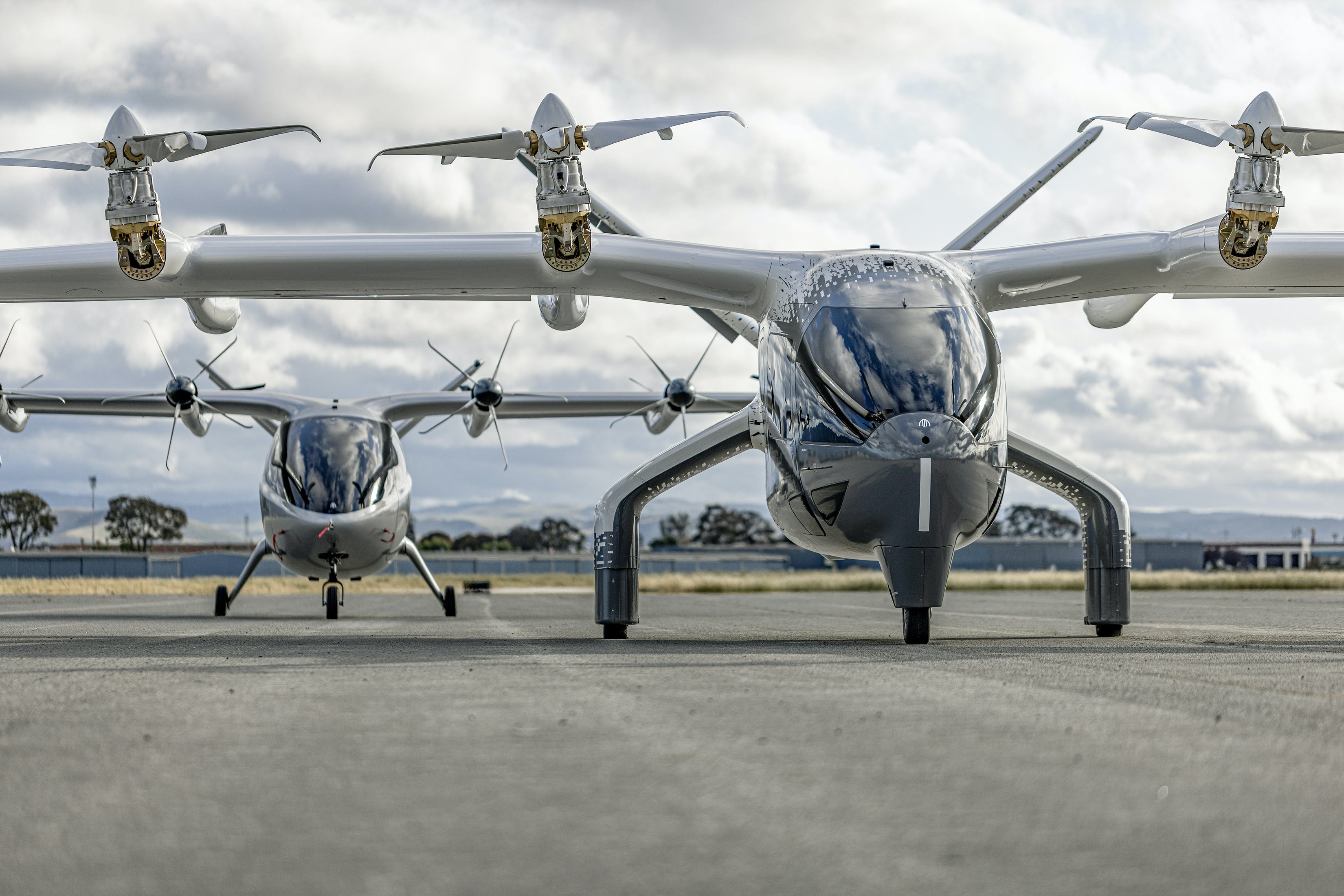 Air Taxi Maker Archer Fêtes First Fully Assembled Midnight EVTOL