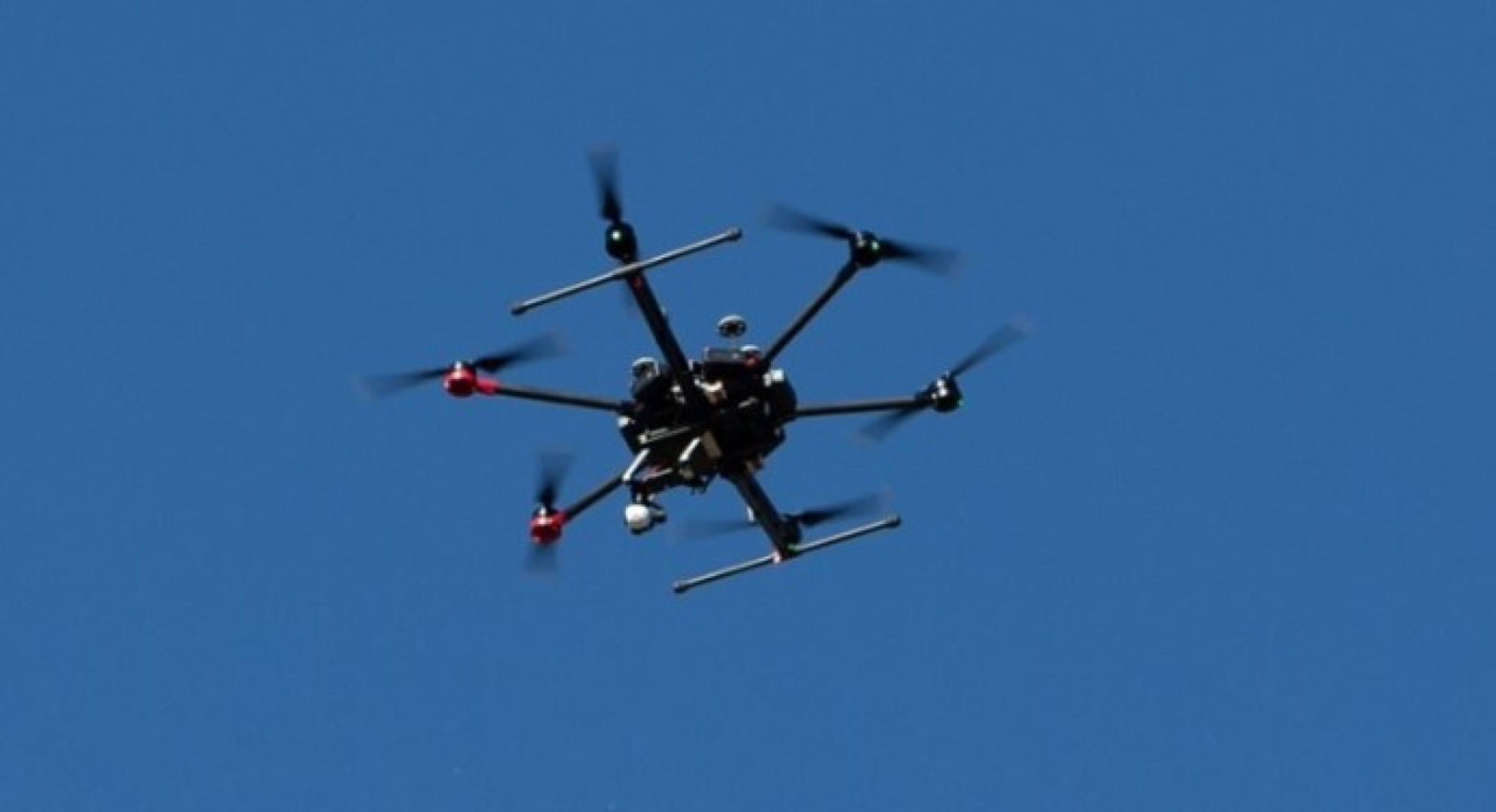 drone volant au-dessus de 400 pieds airmatrix