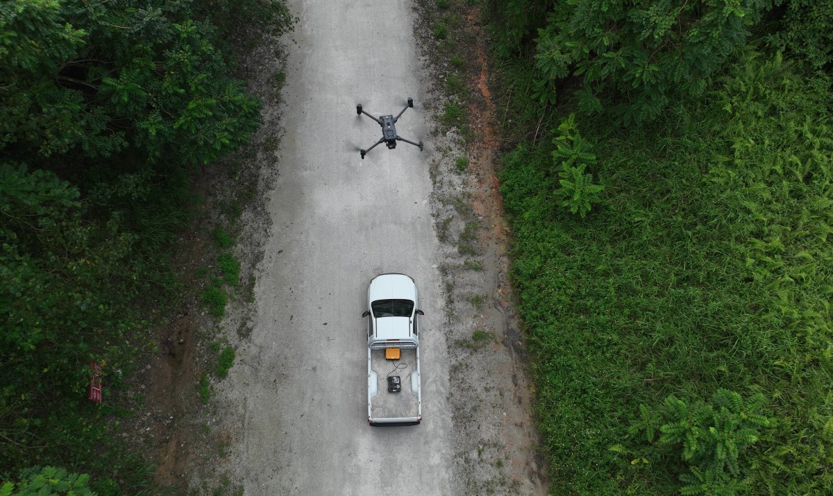 volarious dji tether drone vehicle follow