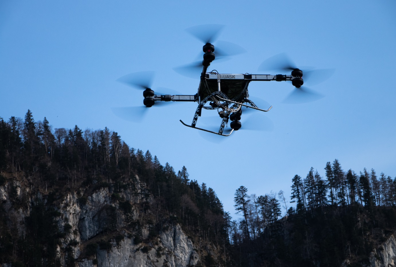 FlyingBasket heavy-lift drone