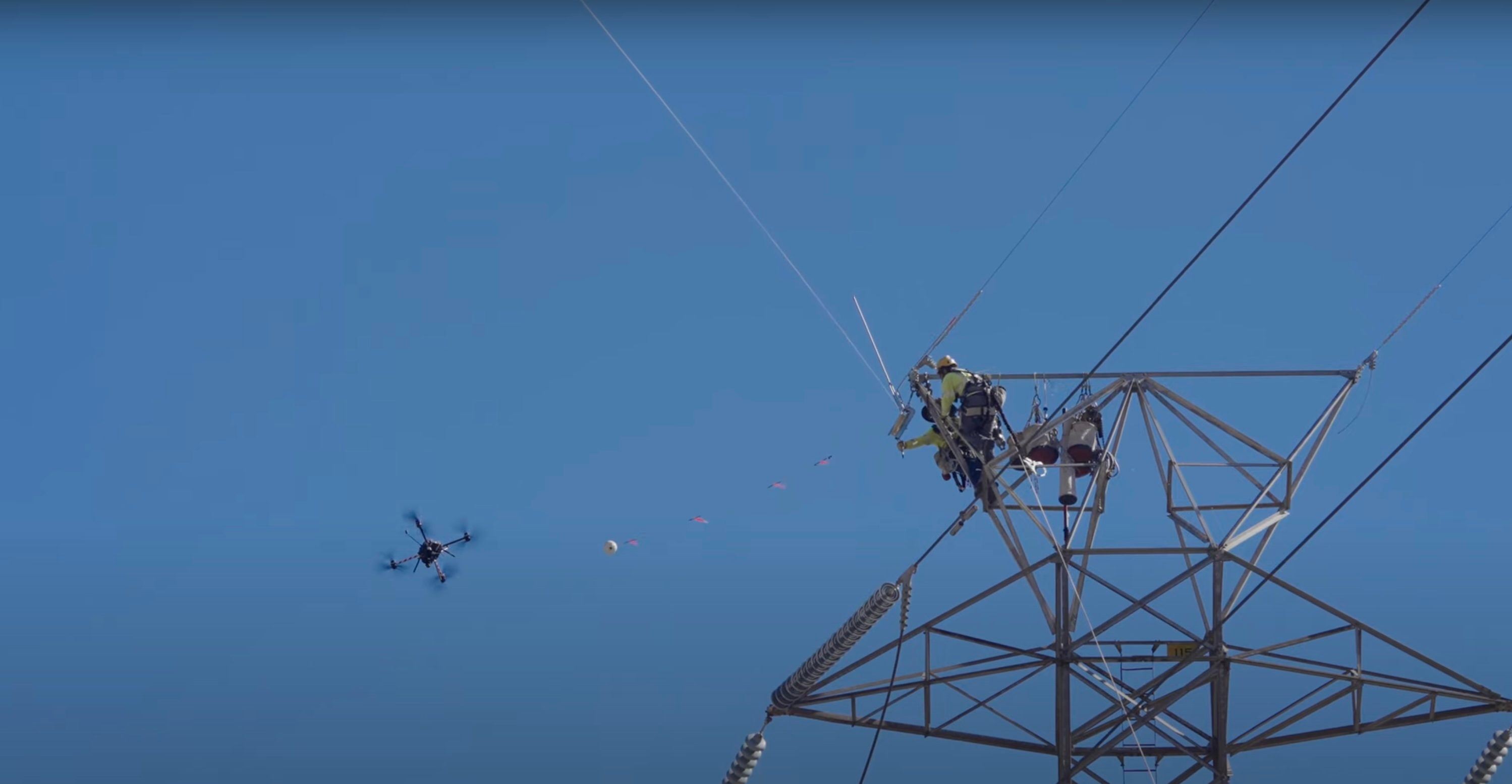PG&E использует очарование дронов, чтобы исправить свою подпорченную репутацию после пожаров