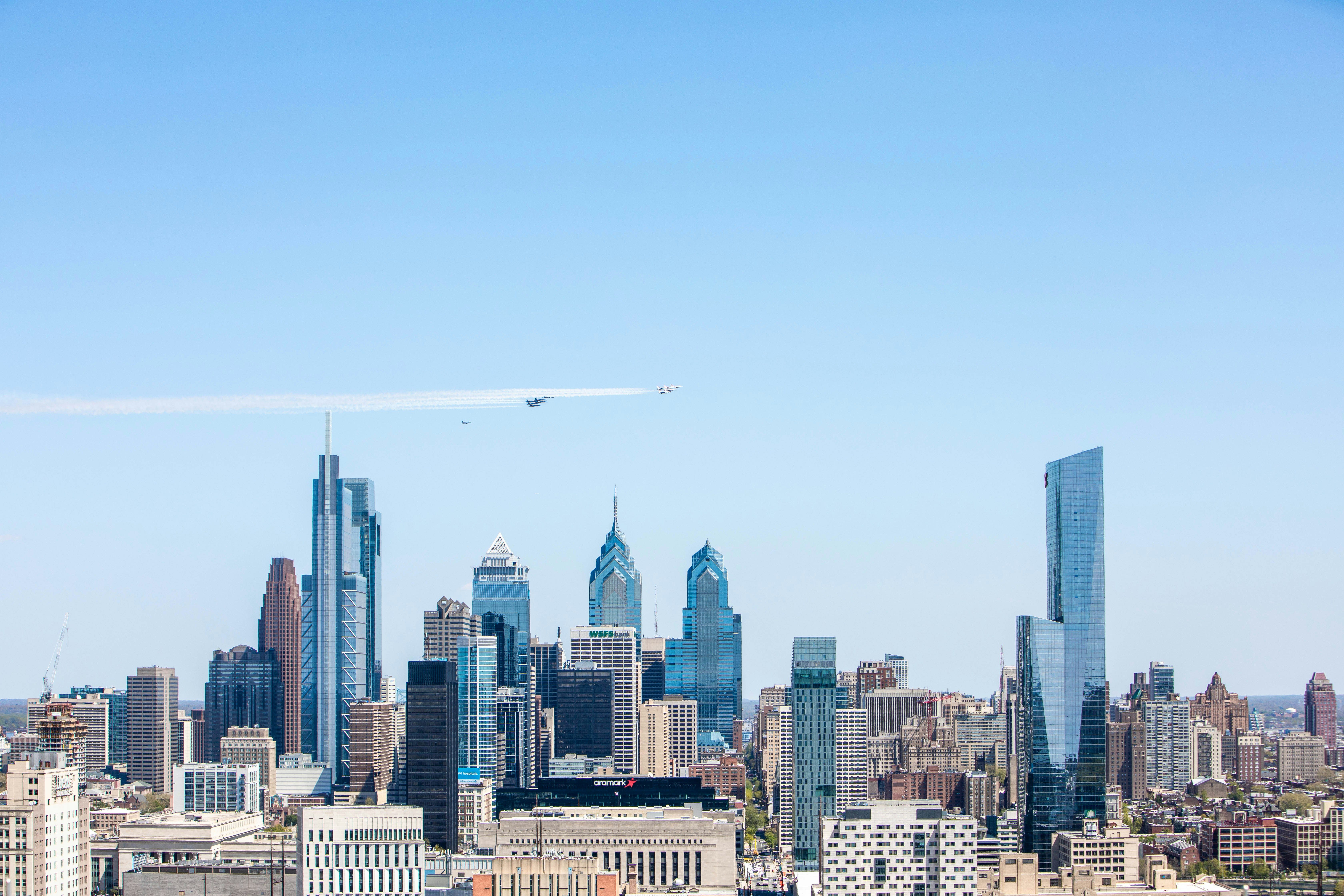 Федералы подали иск на 182 000 долларов против создателя видео с дронов PhillyDroneLife