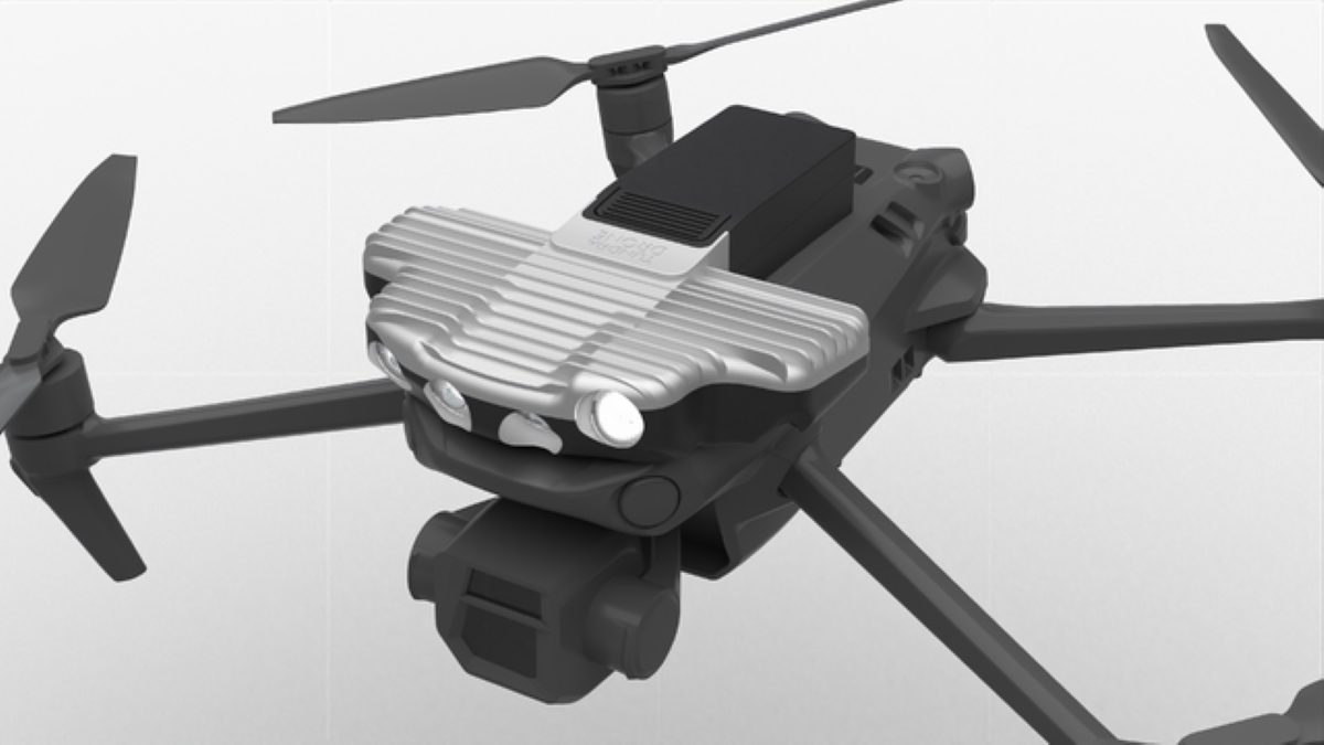 Новый дрон DJI M3E с прожектором освещает темноту 10 000 люменами