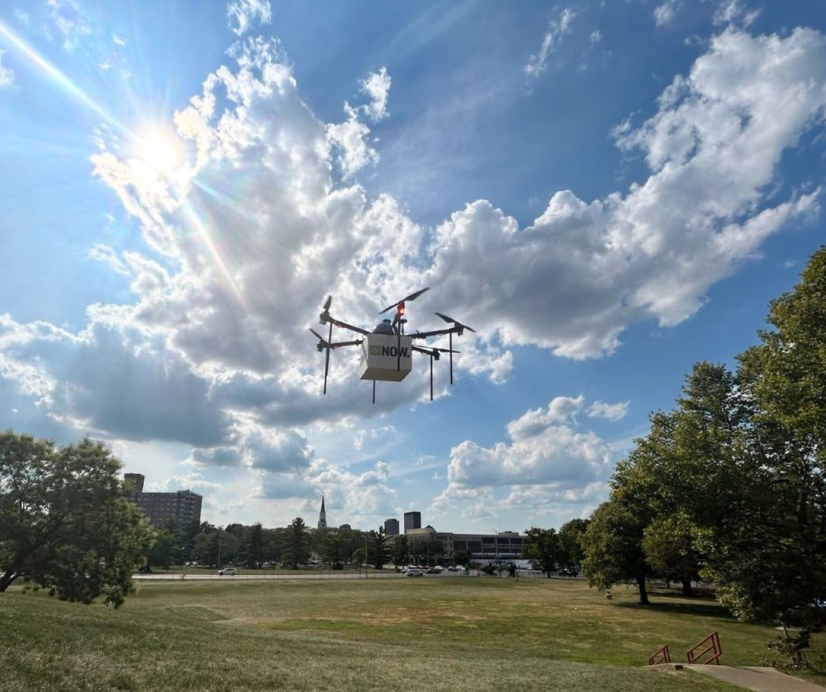 Drone Express сменила название на DEXA и стремится получить сертификат FAA Part 135