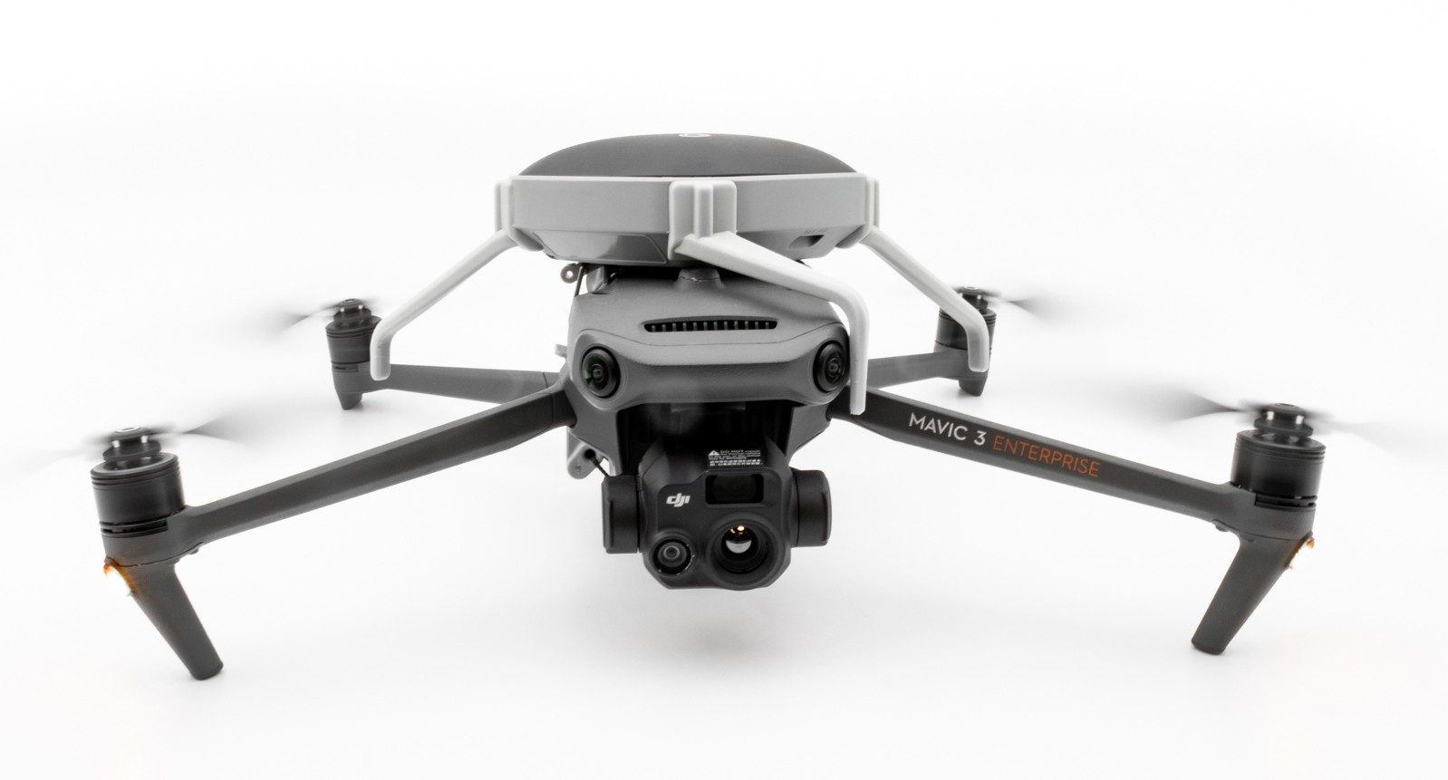 Дроны DJI с технологией безопасности ParaZero допущены к полетам в европейских городах