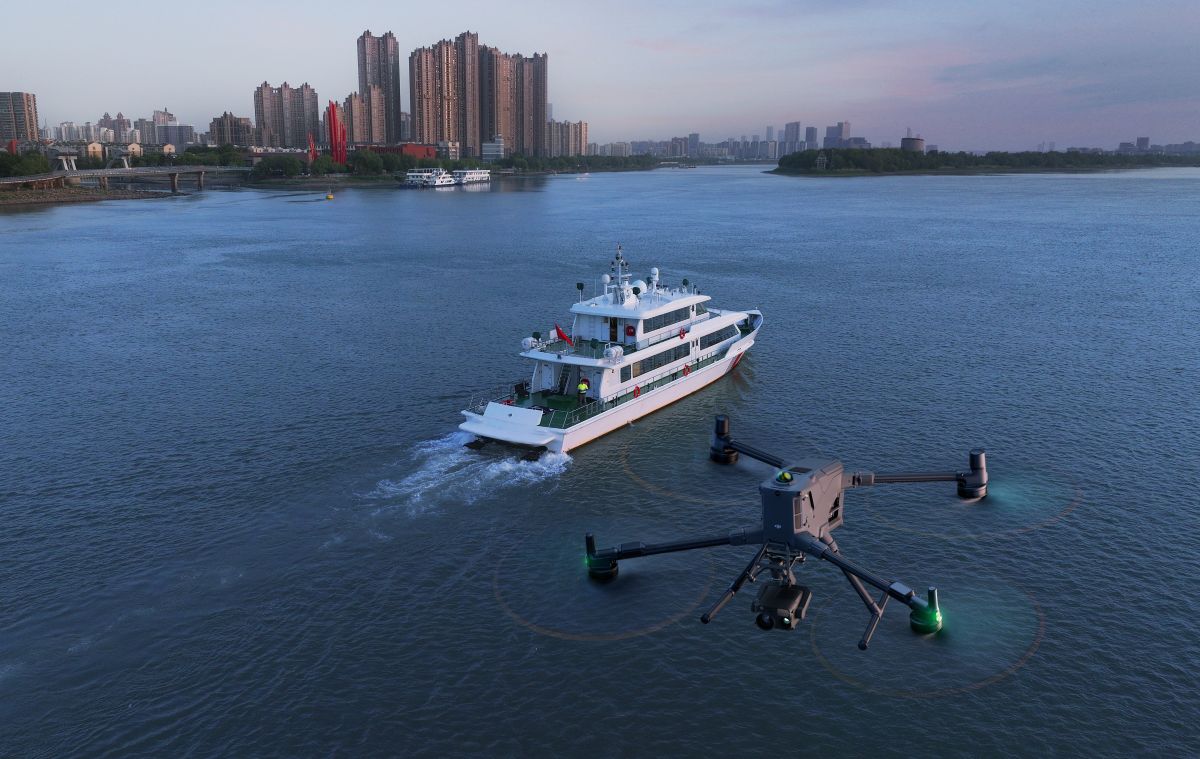 dji matrice 400 drone ship takeoff landing maritime m400