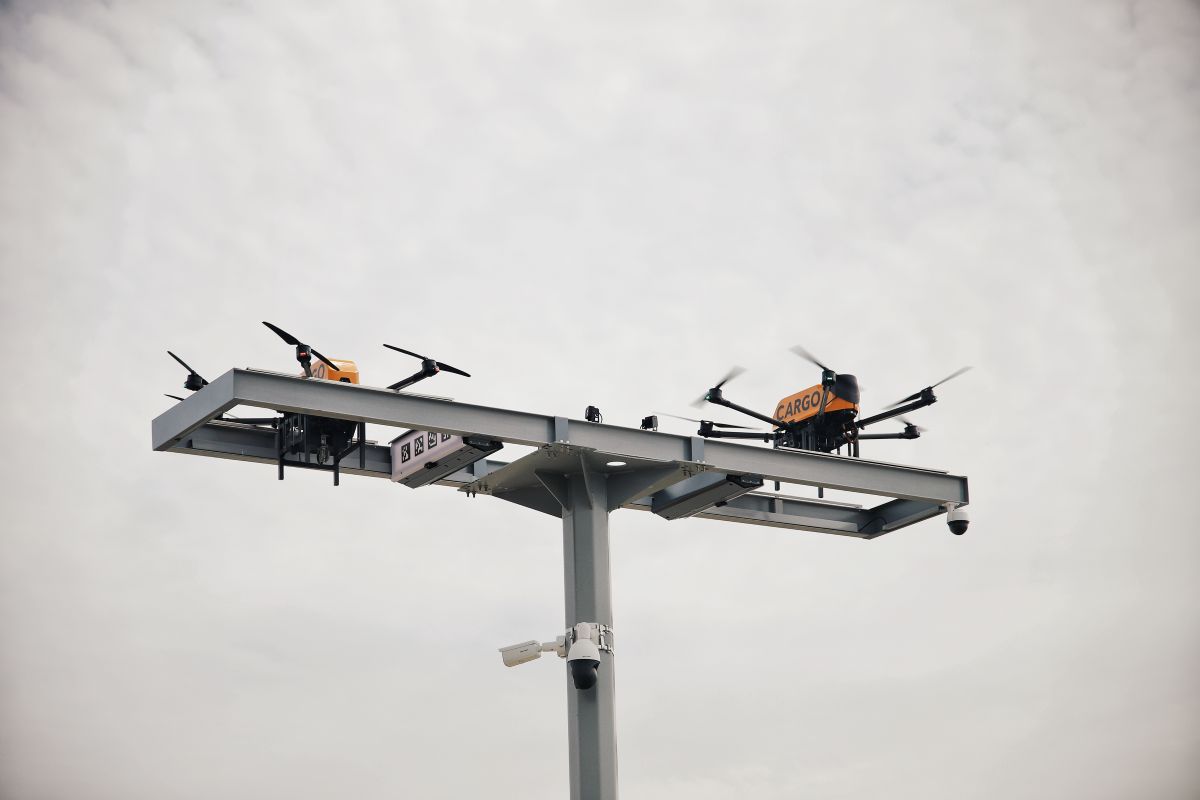 A2Z Longtail Cargo drone lands on the A2Z AirDock in Kazakhstan